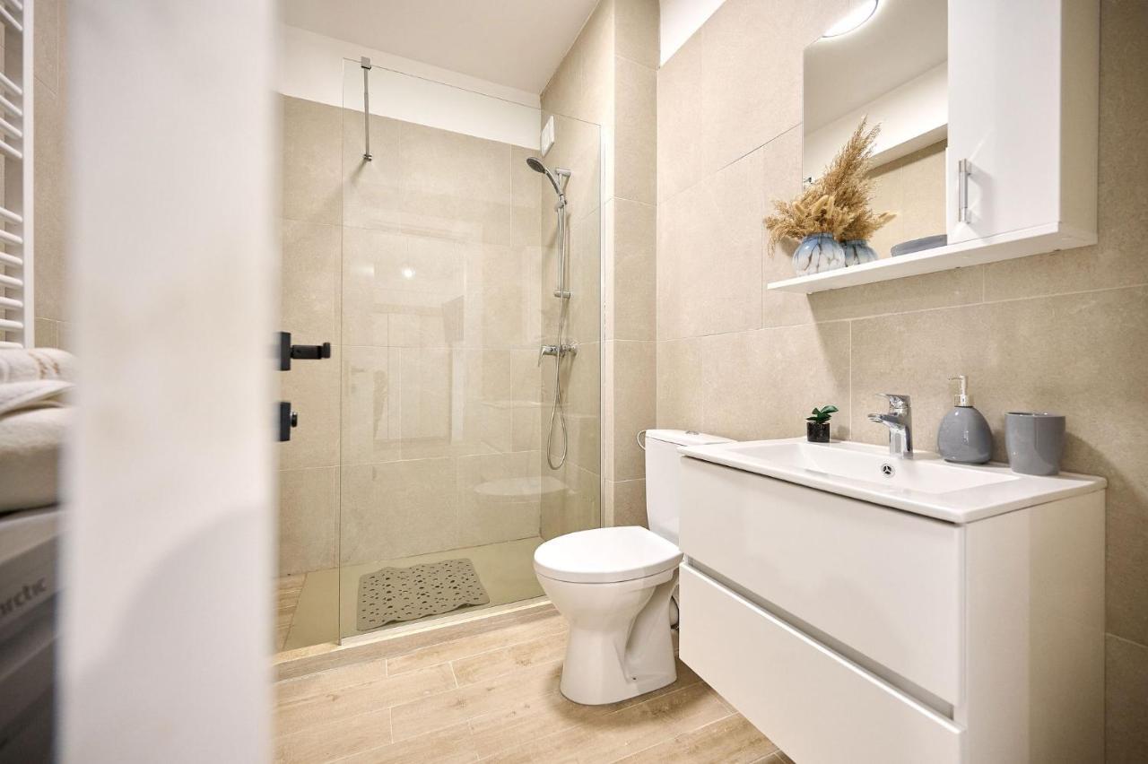 Retro Apartment In Infinity Beach Resort 마마이아 외부 사진